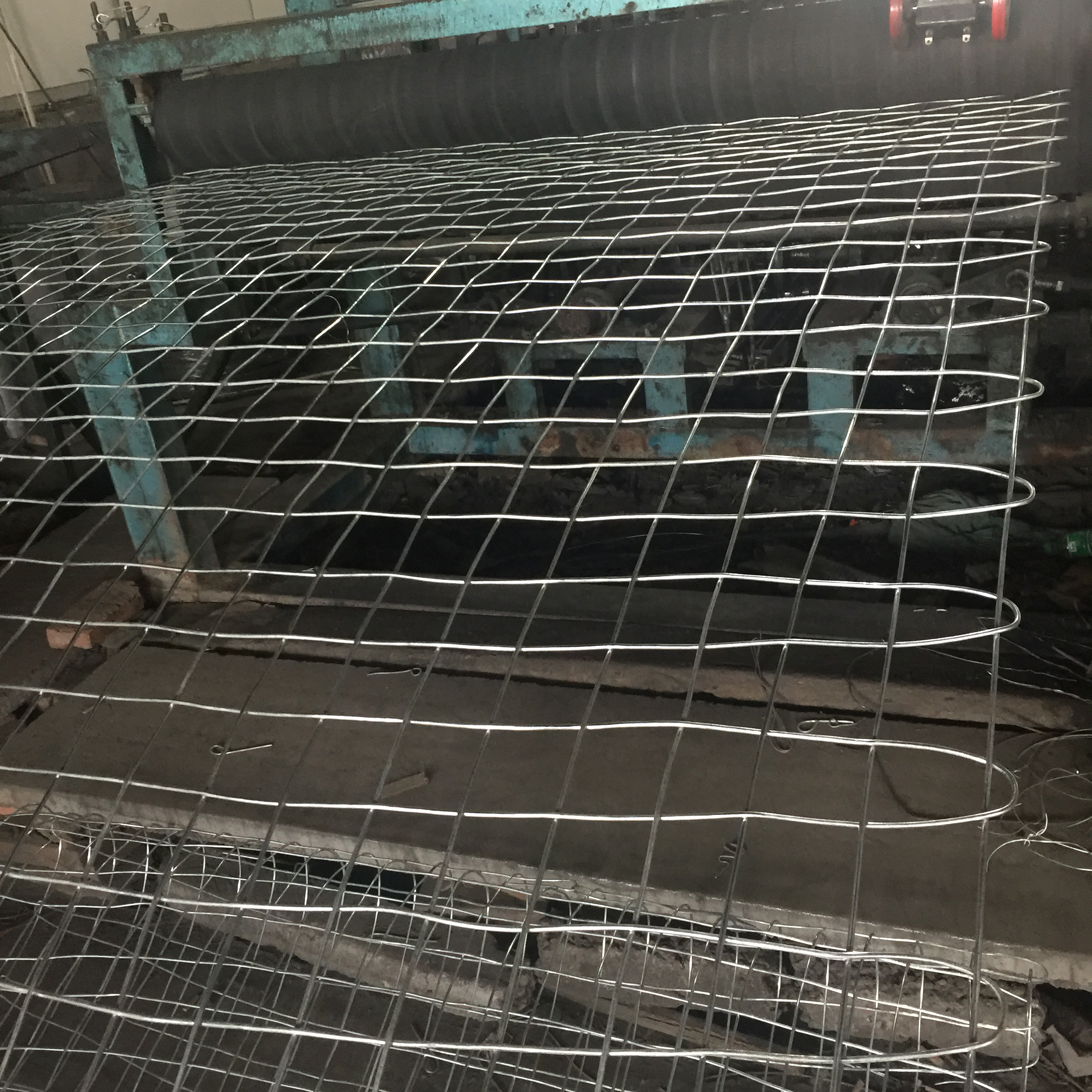 金屬經緯網鍍鋅煤礦經緯編織網圖片4